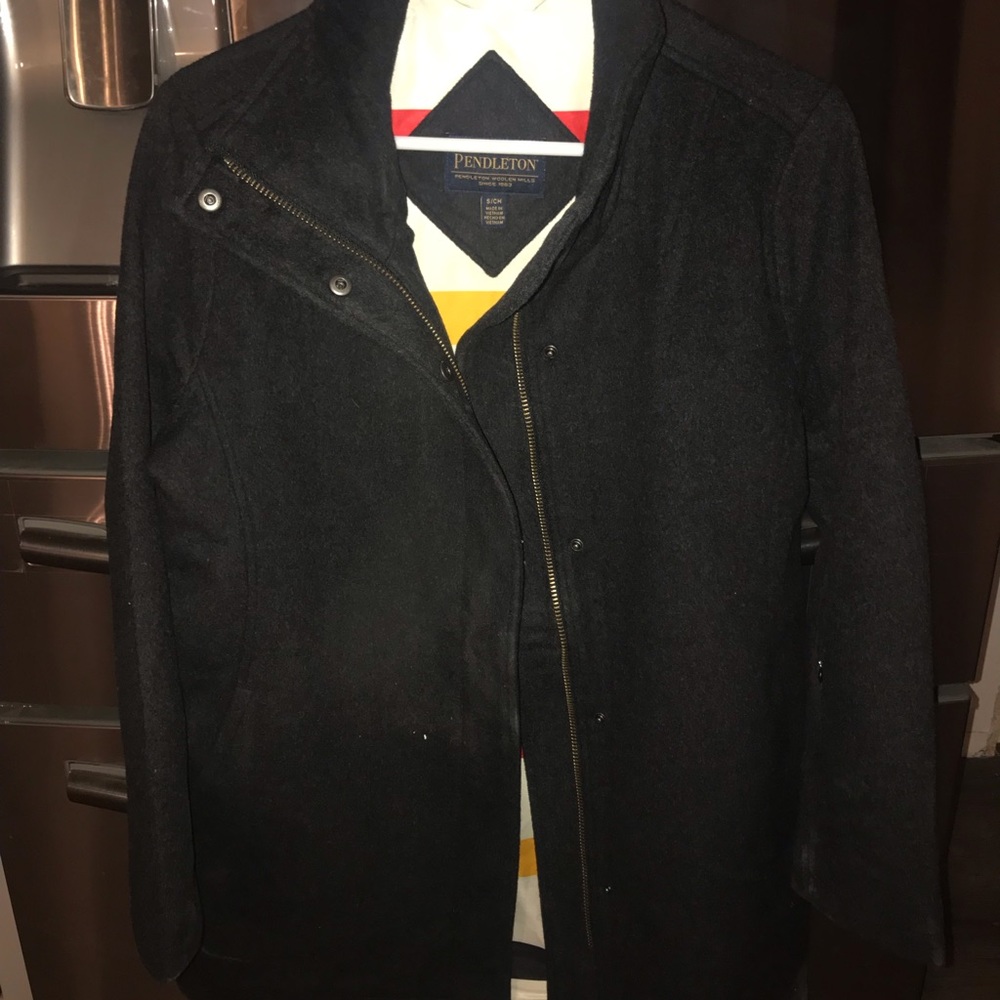 BRAND NEW. Pendleton wool dark grey peacock.